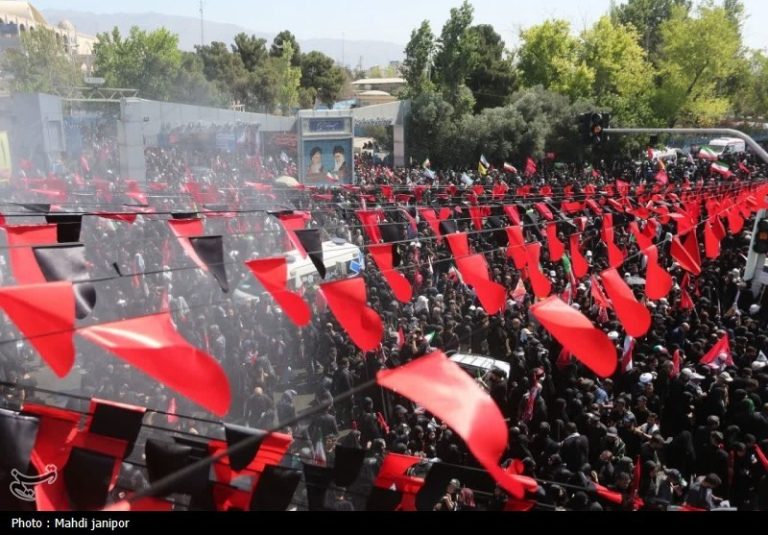 آبرسانی مراسم تشییع رهبر شهید در تهران با وقفه‌ای در کار نبود و به شکل کامل انجام شد